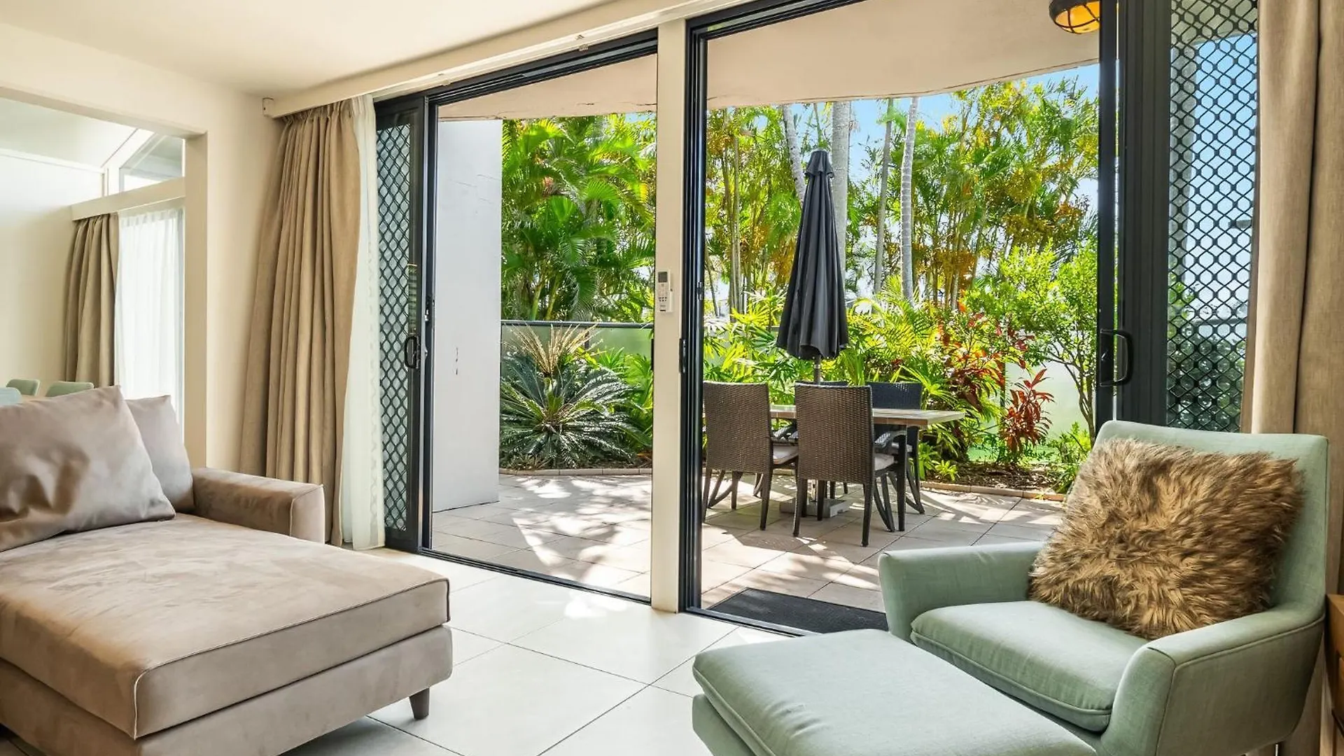 Byron Bay Beachfront Holiday Apartments Resort