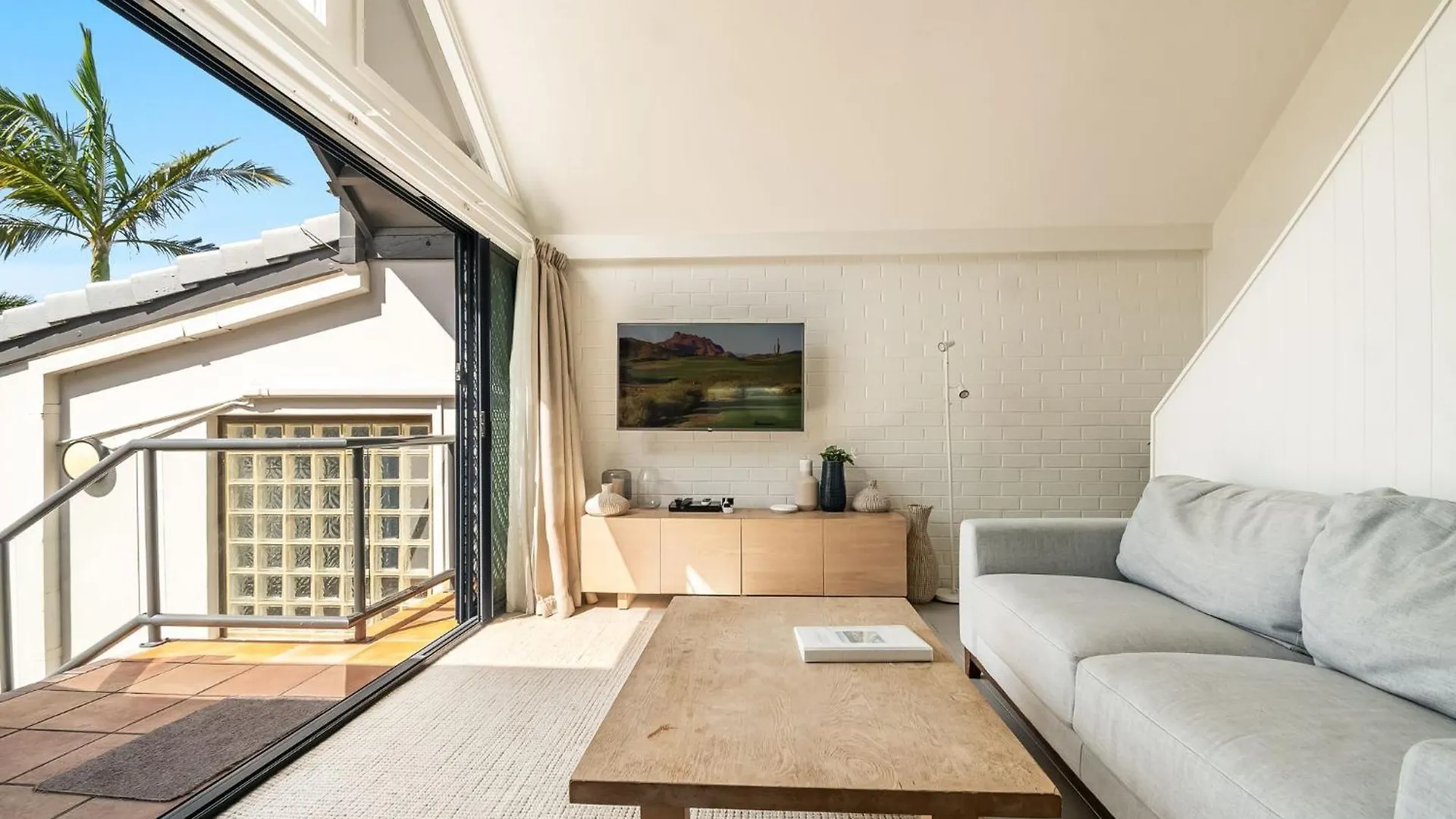 Resort Byron Bay Beachfront Holiday Apartments