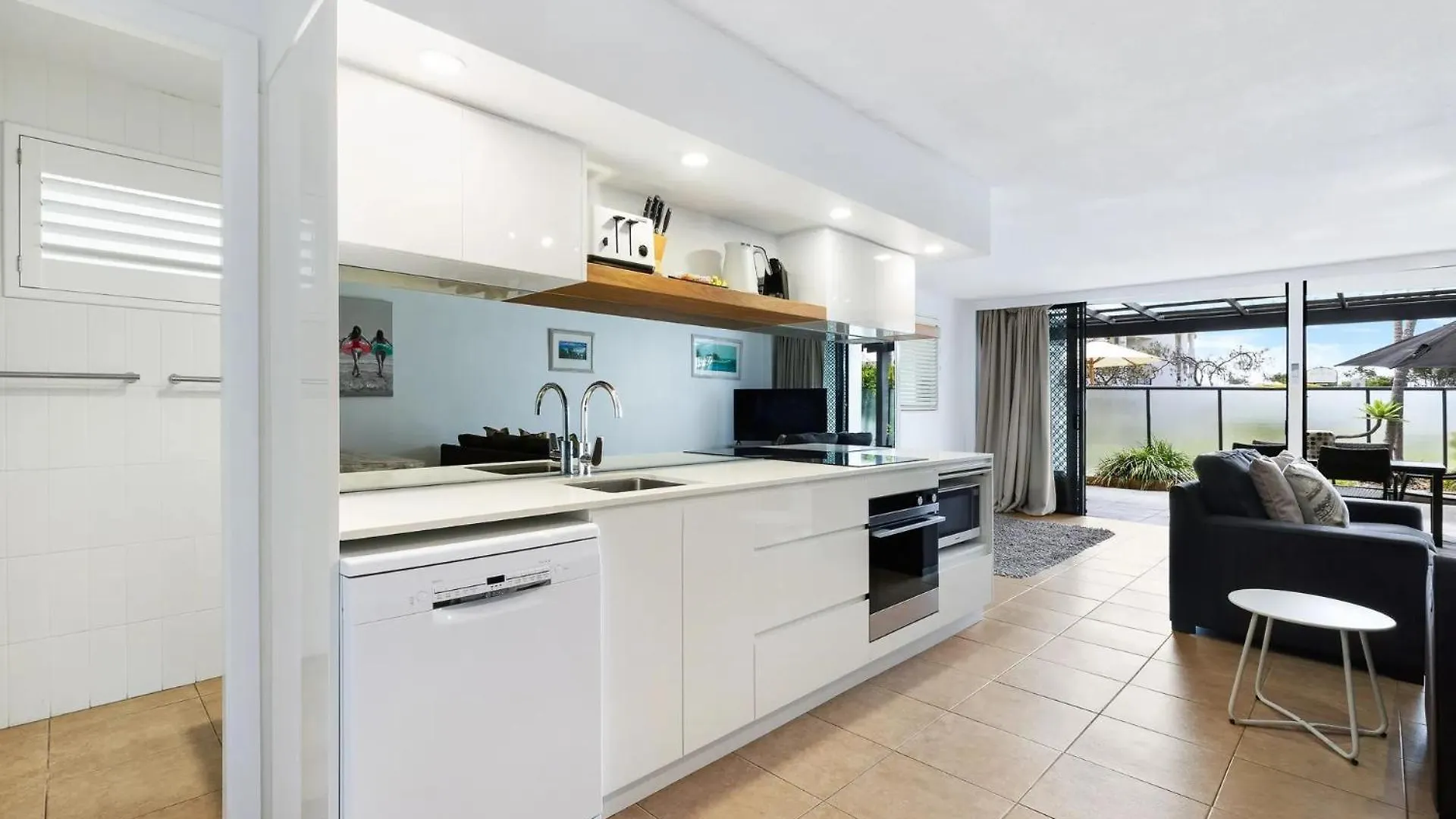 Resort Byron Bay Beachfront Holiday Apartments Australia