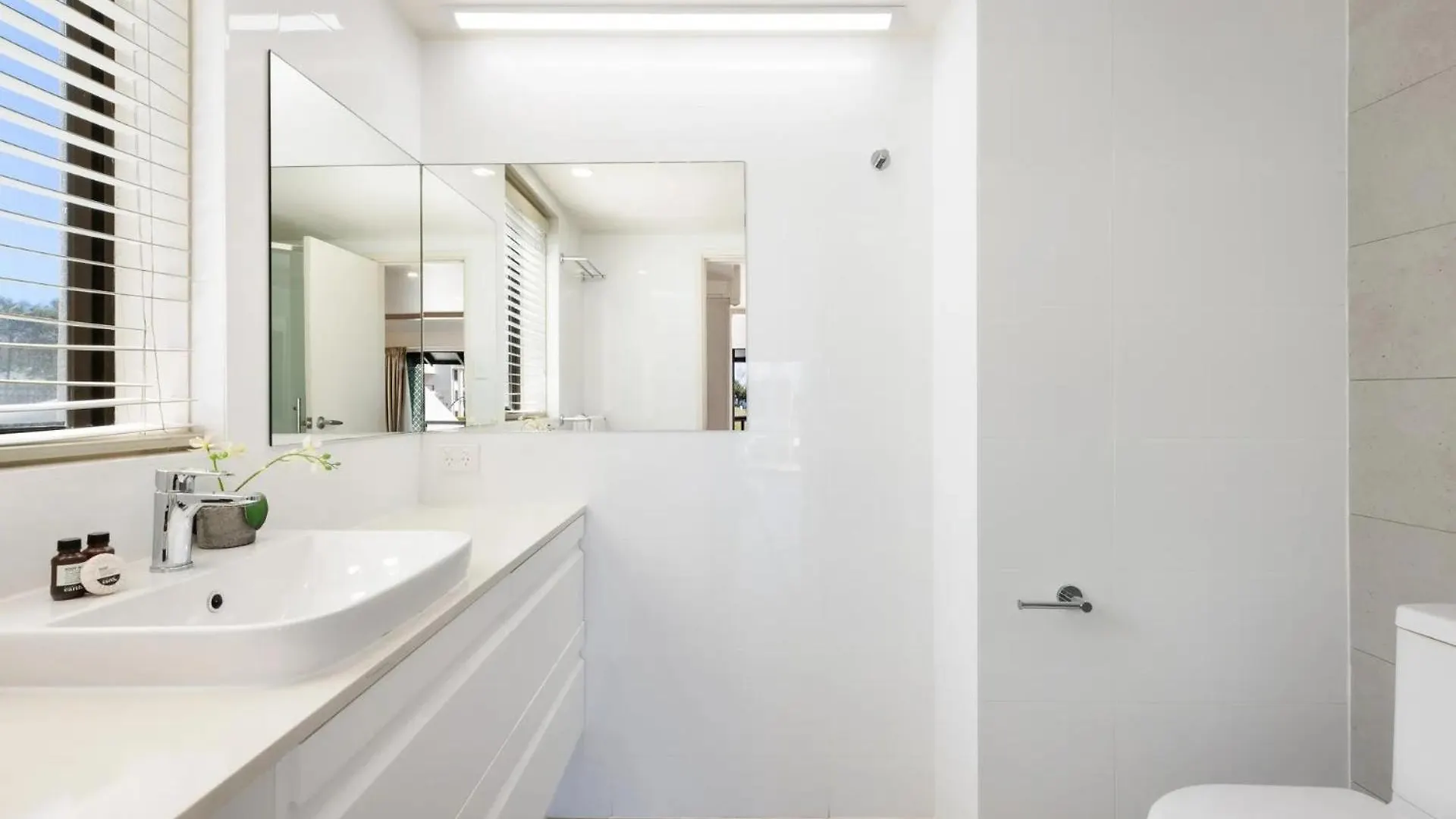 Resort Byron Bay Beachfront Holiday Apartments Australia